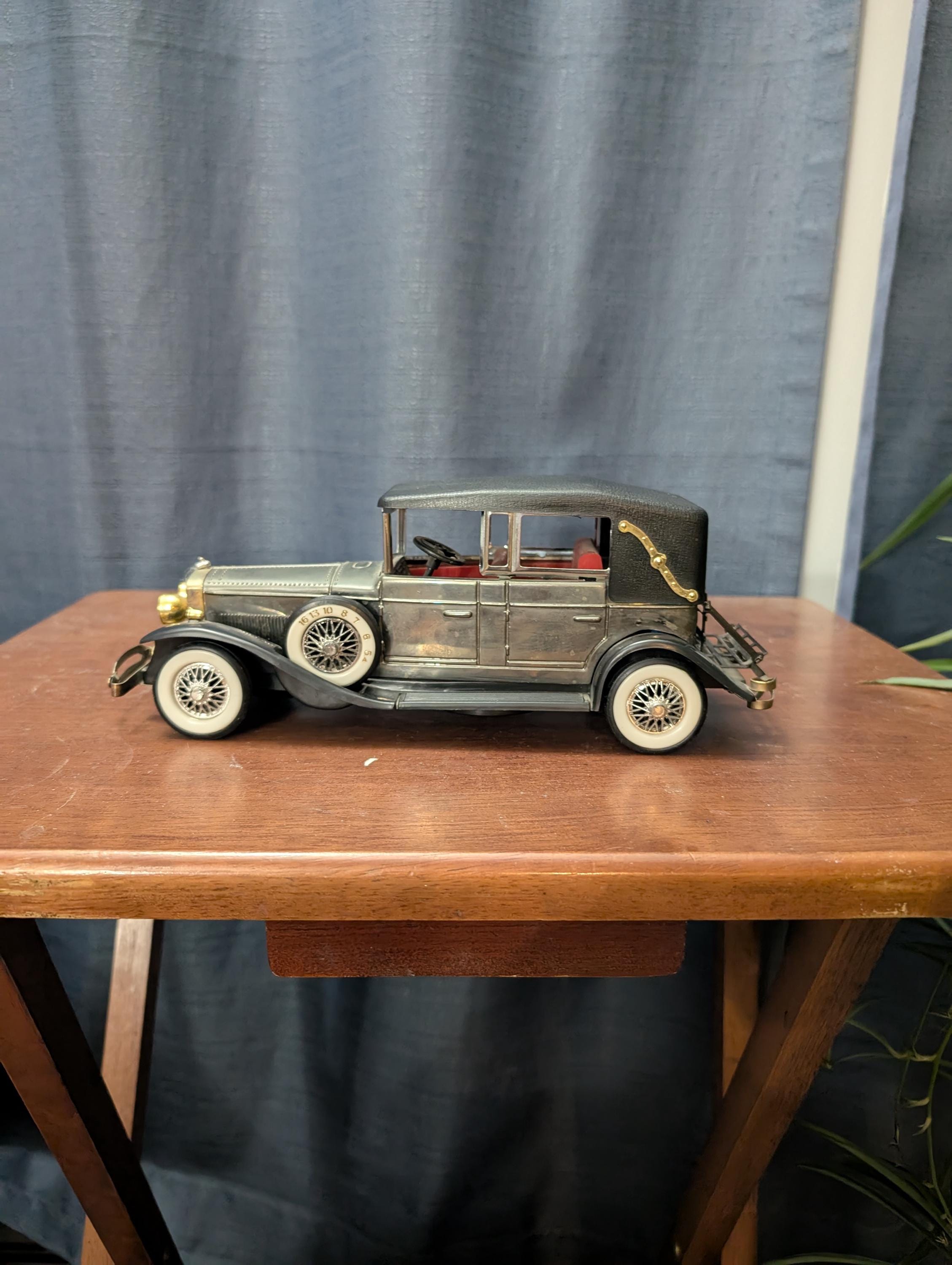 Vintage Solid State Am Radio Shaped Like 1928 Lincoln Model L
