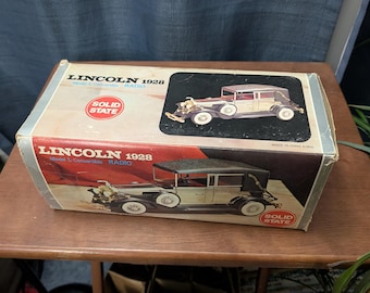 Vintage Solid State Am Radio Shaped Like 1928 Lincoln Model L