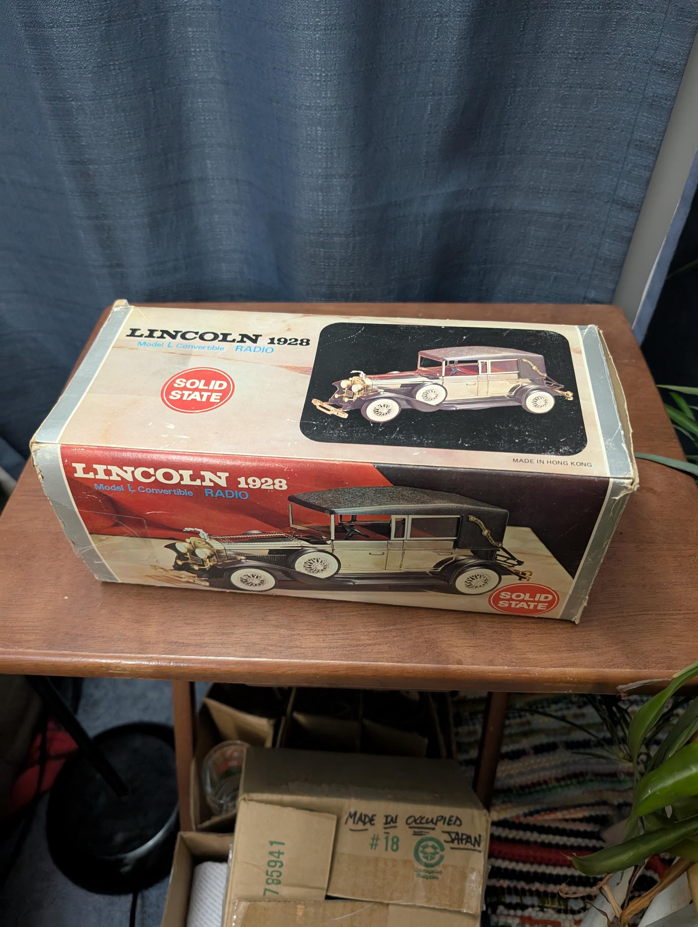 昭和レトロ　リンカーンモデルLコンバーチブルラジオ Vintage Solid State Am Radio Shaped Like 1928 Lincoln Model L