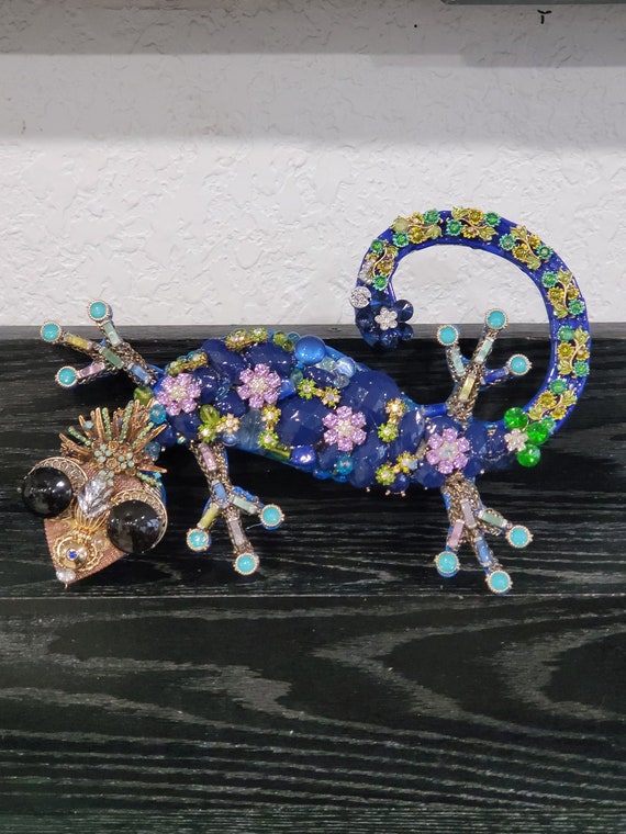 Jeweled Lizard Wall Art, Upcycled Vintage Jewelry Gecko Decor