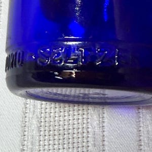 Lot de 2 bouteilles vintage BROMO-SELTZER Emerson Drug Co bleu cobalt profond image 3