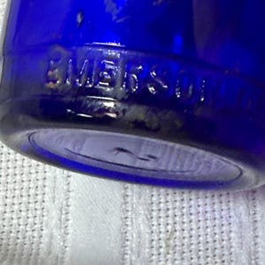 Lot de 2 bouteilles vintage BROMO-SELTZER Emerson Drug Co bleu cobalt profond image 5