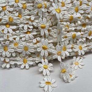 Embroidered Daisy Trim, Daisy Flower Trim by the Yard