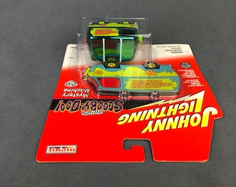 ミニカー Johnny Lightning Scooby-Doo Mystery 2002 Johnny Lightning Scooby-Doo The Mystery Machine Die