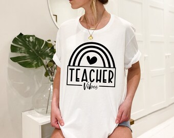 Teacher Vibes | TShirt | Rainbow