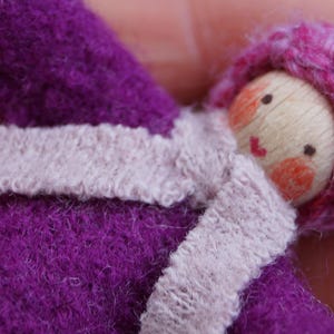 Comforting dwarf pocket dwarf dwarf purple walk felt wool Waldorf seasonal table