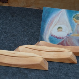 Postkartenständer aus Erlenholz geölt Jahreszeitentisch Postkartenständer