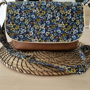 Sac bandoulière fait main - fleuri & simili cuir camel