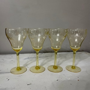RARE Set of 4 Yellow Depression Glass Floral Etched Stemed Wine Glasses 1920s; Vintage Kitchen