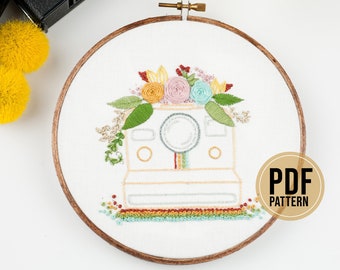 Embroidery Pattern / Camera Embroidery Pattern / Needlepoint Pattern Download / Polaroid Camera Embroidery Design