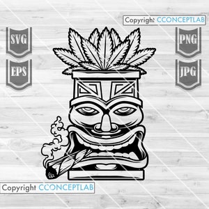Peut inclure: Illustration en noir et blanc d'une tête de tiki avec une feuille de marijuana sur le dessus et un joint dans la bouche. La tête de tiki sourit et a un gros nez. L'image est sur un fond en bois.