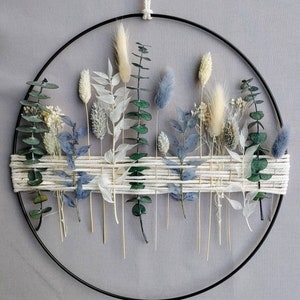Frühlingsdeko Wanddeko: Schwarzer Metallring mit Trockenblumen Eukalyptus & Pastelltöne, Fensterdeko zum Hängen, Boho Deko Trend, hängend Bild 5