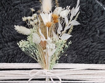 Décoration de table : Anneau en métal sur pied avec bouquet de fleurs séchées **blanc / naturel, menthe** bouquet en anneau, nappe