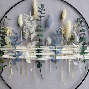 Frühlingsdeko Wanddeko: Schwarzer Metallring mit Trockenblumen Eukalyptus & Pastelltöne, Fensterdeko zum Hängen, Boho Deko Trend, hängend Bild 7