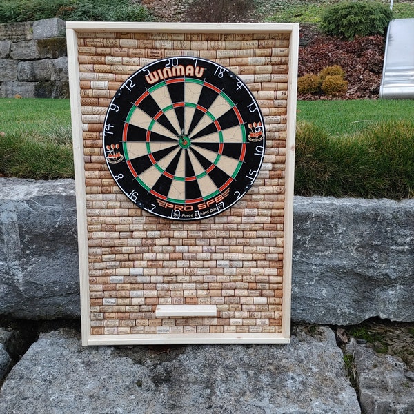 Dartboard / Dartboard (Winmau) / Surround with border made of wine corks as arrow catcher, great gift **Gift idea** portrait