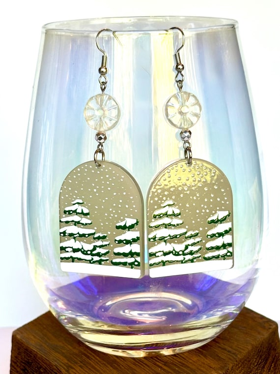 Snowy Forest Dangle Earrings – Silver Hematite & Czech Glass