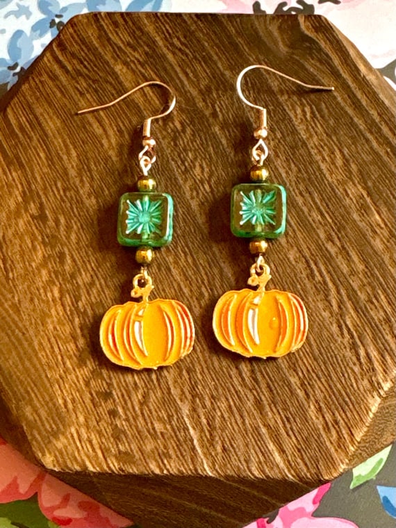 Pumpkin Patch Wishes Earrings – Czech Glass Starburst Beads, Red/Rose Hematite, Pumpkin Charms – Autumn Dangle Earrings – Fall Jewelry