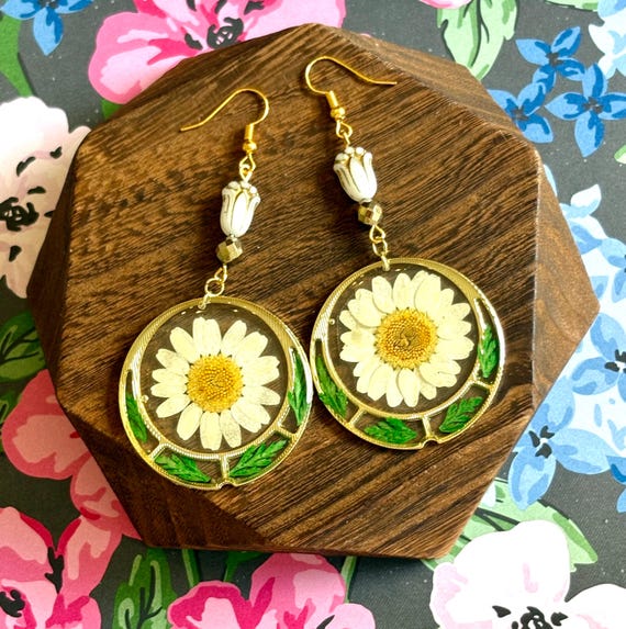 Daisy Daydream Drops – Dried Flower Earrings with Ivory Czech Glass Tulips, Gold Hematite Accents, Hypoallergenic Hooks