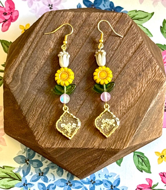 Sun-Kissed Garden Earrings – Mystic Aura Quartz & Queen Anne’s Lace Resin, Floral Czech Glass, Hypoallergenic