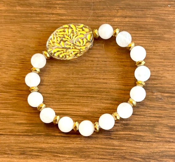 Gemstone Bracelet - Gold Hematite / White Jade Crystal Healing, Gold Dust (White)