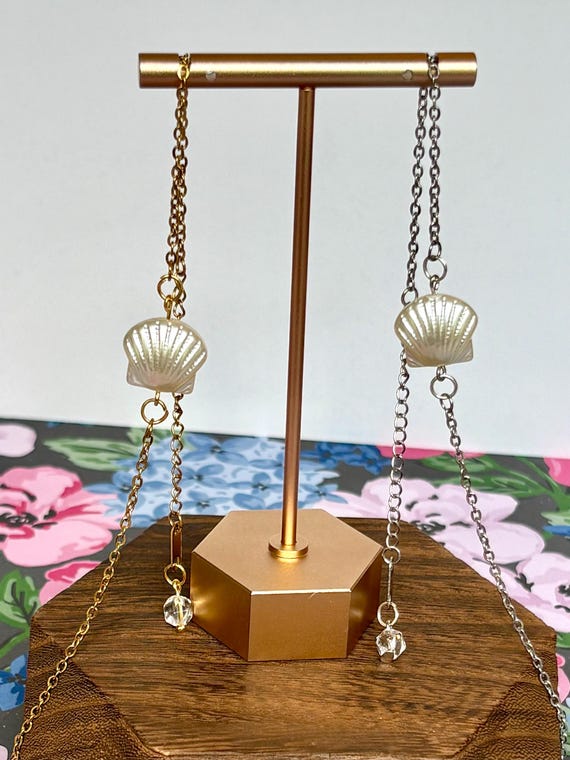Seaside Glow Clear Quartz Shell Anklet – Gold or Silver Chain, Reiki-Infused, Adjustable