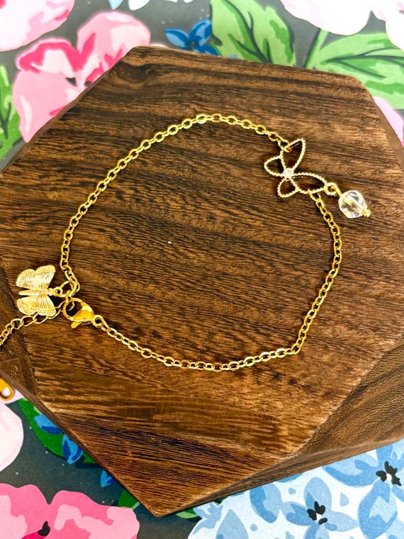 Golden Wings of Light Anklet – Clear Quartz & Gold Butterfly Charms | Hypoallergenic Stainless Steel | Adjustable Gold Tone Chain