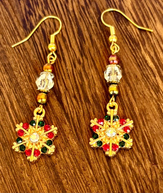 Enchanted Snowflake Shimmer Earrings – Hematite & Clear Quartz Holiday Gemstone Earrings | Festive Crystal Energy Gift