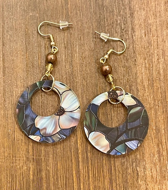 Gemstone Earrings - Hematite Crystal Healing, Dogwood Flower