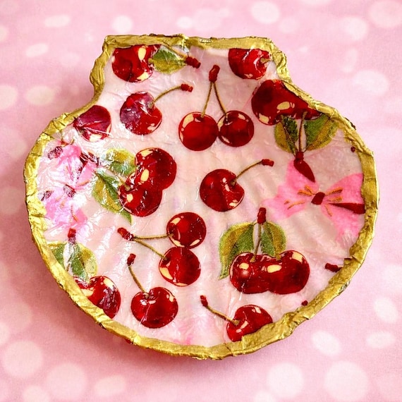 Cherry Blossom Sweetheart Seashell Trinket Dish – Reiki-Infused, Gold Rim, Whimsical Keepsake