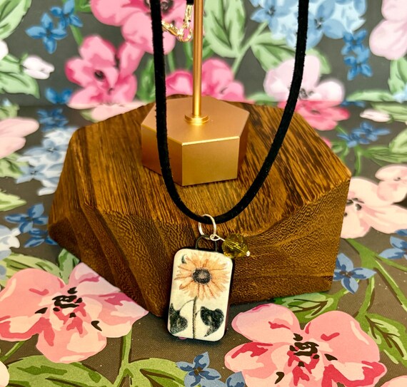 Peridot Gemstone Pendant Necklace: Handmade Sunflower Jewelry