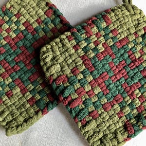 Set of Two Woven Thick Cotton Potholders~Handmade~Green and Red~Hot Pads, Oven Mitts, Trivet~Gift Quality
