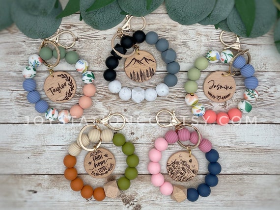 Personalized Silicone Beaded Keychain Wristlet// Mother's Day Gift// Teacher Gift// Birthday Gift// Bridesmaid Gift