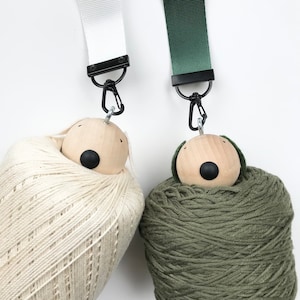 Portable Wrist Creel Yarn Ball Rack Knitting Yarn Manager Storage