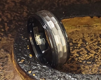 Hammered Titanium Wedding Band Ring - Black Inner Band