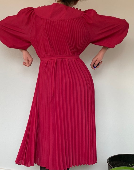 Vintage Magenta Pink Pleated Dress Balloon Sleeves - image 3