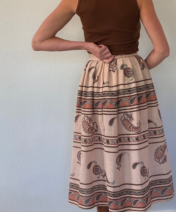1970s Pleated Paisley Skirt - image 3