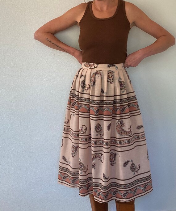 1970s Pleated Paisley Skirt - image 2