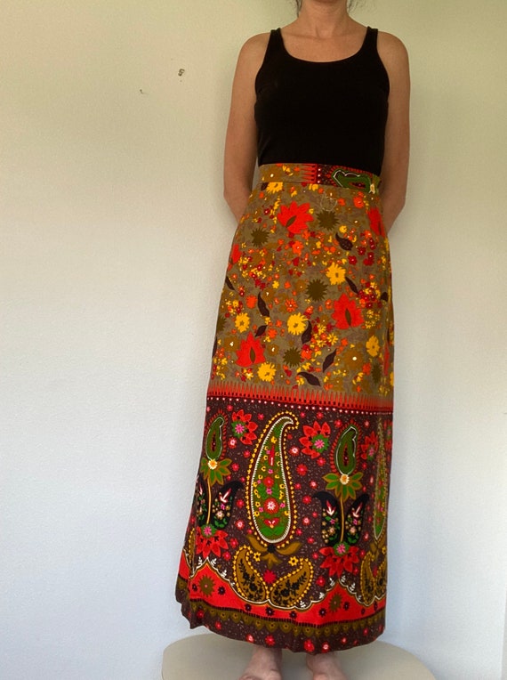 Holiday Paisley Skirt 1960’s Psychedelic Floral