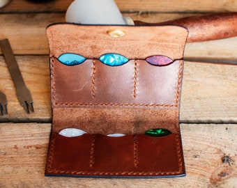 father's gift Brown guitar lover Guitar Pick Holder Case Detachable leather Guitar Pick bag tied to the guitar or guitar shoulder strap For Man 