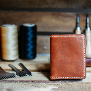 Kartenetui, Kleines Leder Portemonnaie, Schlanke Leder Geldbörse, Gefaltete Brieftasche, Schlanke Kartenhalter, Minimalistische Brieftasche, Einfache Brieftasche