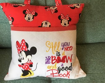 Minnie Mouse reading Pillow.All you need is a Big Bow and a Good Book.100/% Cotton.Travel Pillow.14 inch.Kids Gift.Book sold separately