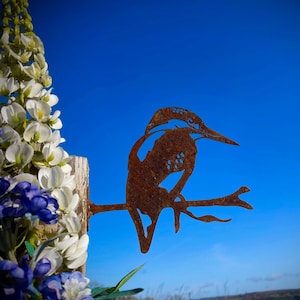 Exterior Rustic Rusty Metal Kingfisher Branch Water Bird Garden Fence Topper Yard Art Gate Post Sculpture Gift Present
