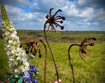 Exterior Rustic Rusty Metal Allium Parsley Cow Parsley Flower Flowers Garden Art Garden Stake Yard Art Sculpture Spring Gift Present