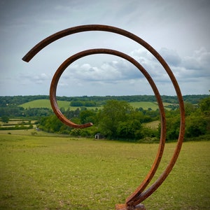 Art de jardin en métal rustique moyen abstrait tourbillon fluide anneau en métal sculpture parchemin sphère cour arquée Art cadeau cadeau