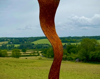 Petite figurine de jardin en métal rustique Sculpture de silhouette abstraite féminine - Art contemporain - Yard Art / Art / Garden Stake Gift