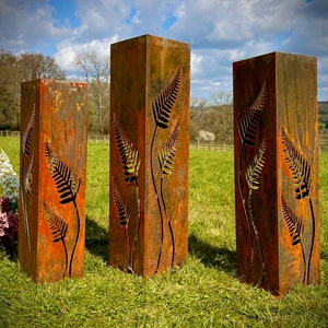 Rustic Rusty Metal Fern Leaf Garden Columns Landscape Design Bamboo Planter Lighting Box Steel Bollards Garden Art Yard Art Sculpture Gift