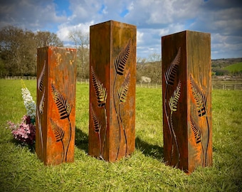 Rustic Rusty Metal Fern Leaf Garden Columns Landscape Design Bamboo Planter Lighting Box Steel Bollards Garden Art Yard Art Sculpture Gift