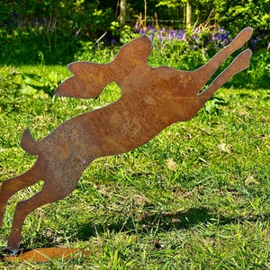 Exterior Rustic Metal Leaping Hare Rabbit Garden Stake Yard Art  Vegetable Patch Flower Bed Sculpture  Gift   Present