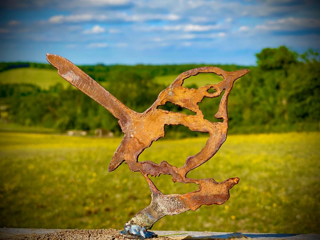 Rustic Wren Large Exterior Rustic Rusty Metal Wren Bird Garden Fence Topper Yard ...