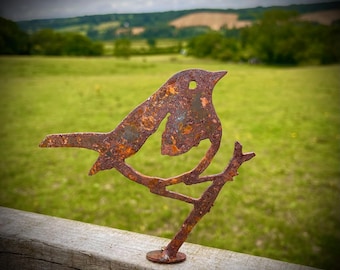 Exterior Rustic Rusty Metal Robin Bird Garden Small Fence Topper Yard Art Gate Post  Sculpture Gift Present